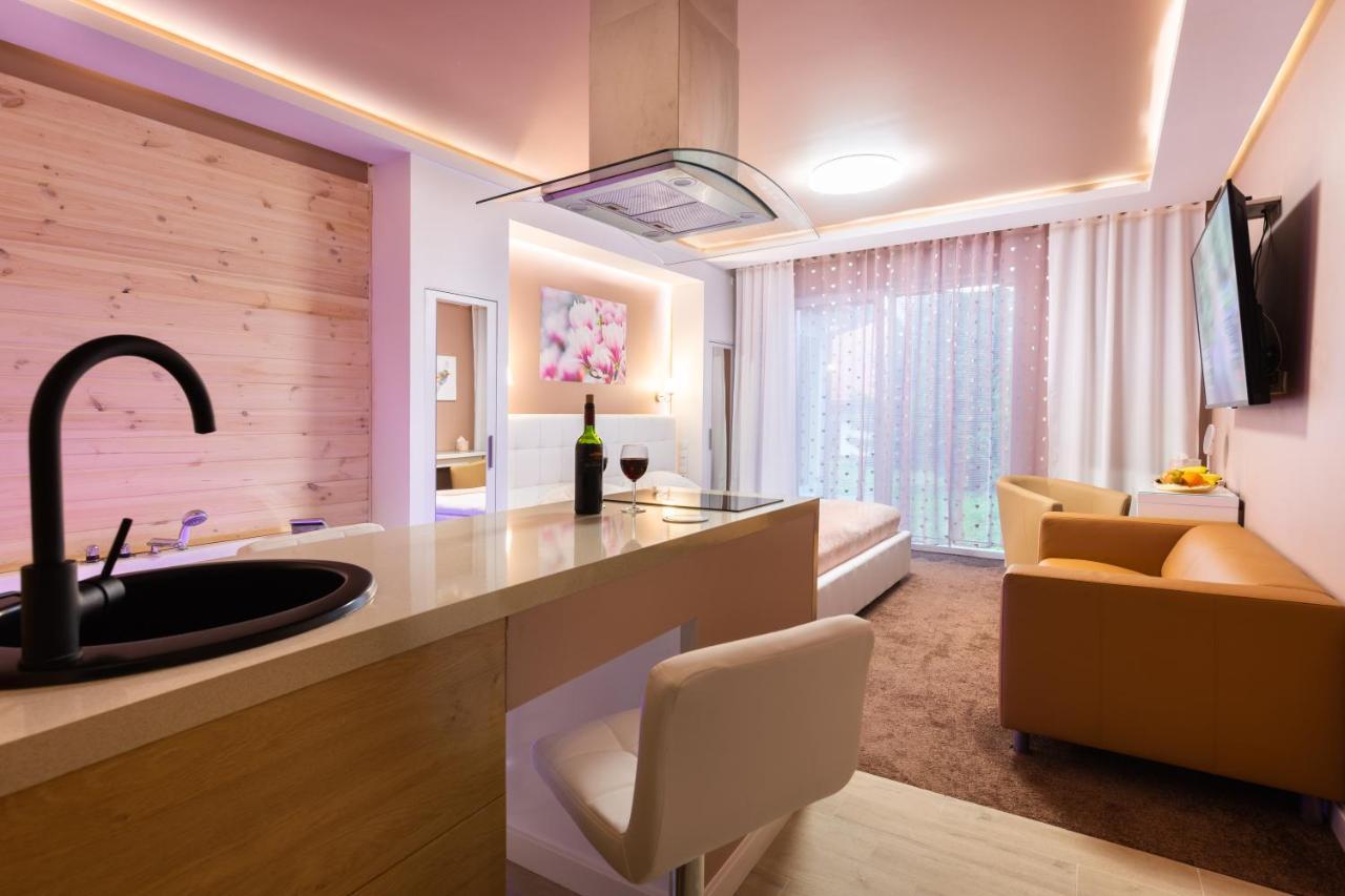 Melody De Luxe Apartment *